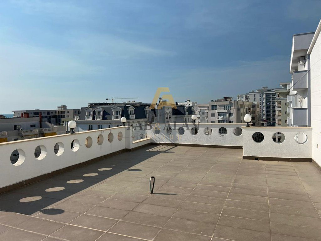 NE GOLEM APARTAMENT 2+1 DHE GARSONIERE PER SHITJE! 2