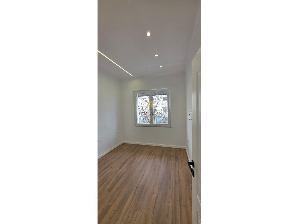 Apartament 2+1 Për Shitje në Rruga Bardhyl, Tiranë - 148,000€ | 70 m² 2