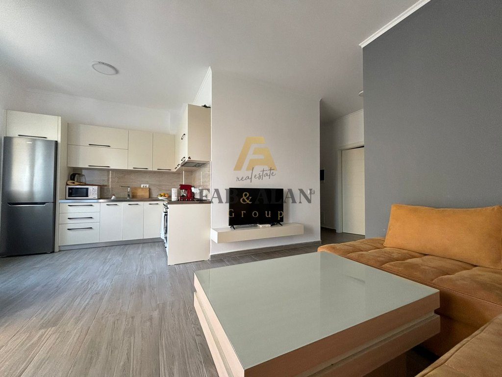 TEK PERLA RESORT NE GJIRIN E LALZIT APARTAMENT 2+1+2 PER SHITJE! 3