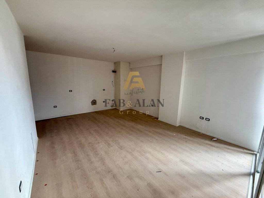 Apartament 2+1 në Shitje në Ish Fusha e Aviacionit, Tiranë - 155,720€ | 91 m² 4