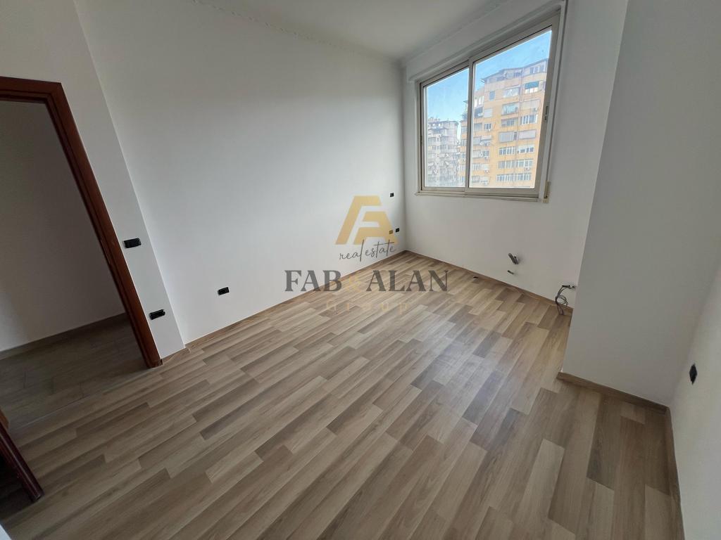 SHITET APARTAMENT 3+1+2+2 BALLKONE TEK LIQENI ARTIFICIAL 4