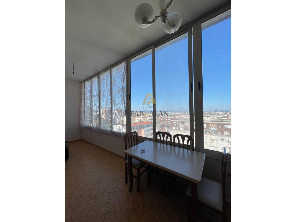 NE FRESK TEK RRUGA THESARIT APARTAMENT 2+1 PER SHITJE! 2