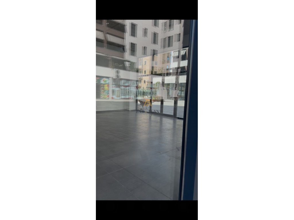hitet Dyqan në Kamëz – Mundësi e Shkëlqyer Investimi!