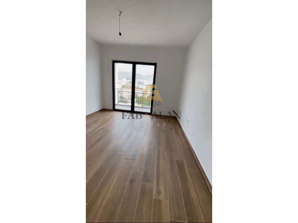 TEK KOMPLEKSI ARLIS APARTAMENT 2+1 ME QERA! 2
