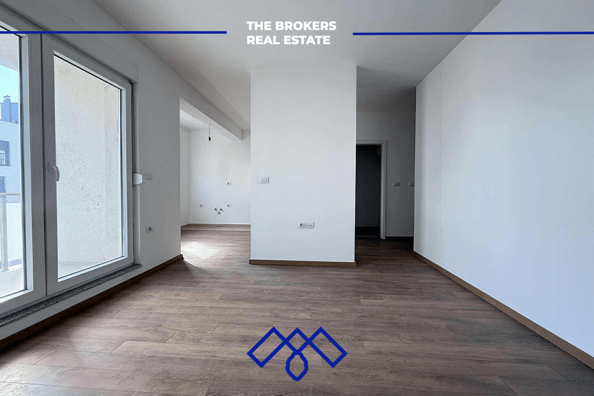 Ofrohet për qira zyre 85m2 në Arbëri (Dragodan), mbrapa Gjelltores Nazi dhe afër Mini Max. 3