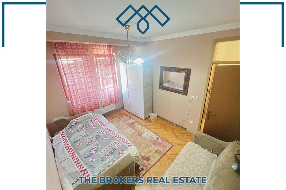 Ofrohet për qira #banesa 85 m² në qendër të Prishtinës, me adresë Rr. Andrea Gropa, pas ndërtesës së Qeverisë. 2
