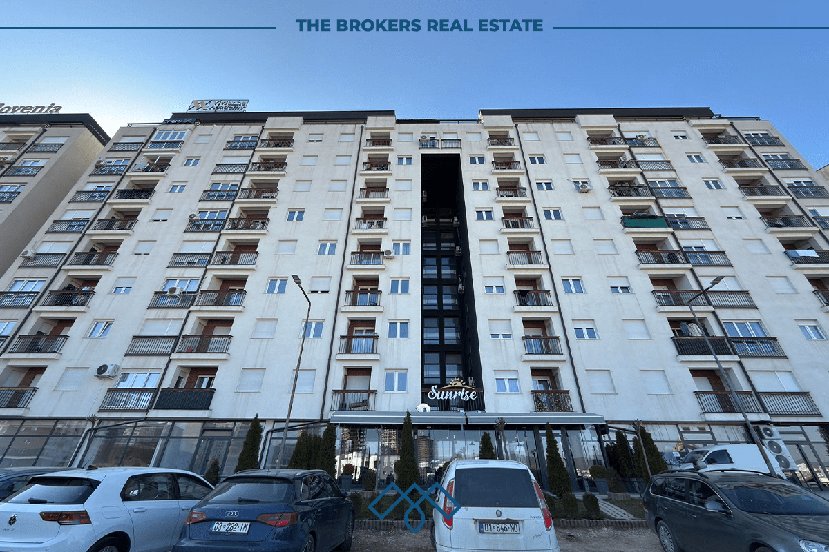 Banesë nëshitje 87m2 me fletë poseduese + garazh – Emshir/Kalabri. 2