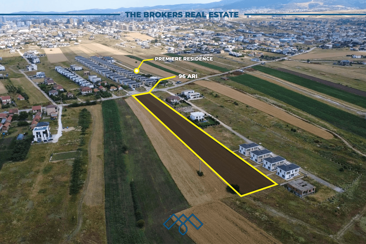 Truall në shitje 96 Ari – Çagllavicë – përballë lagjes Premiere Residence.