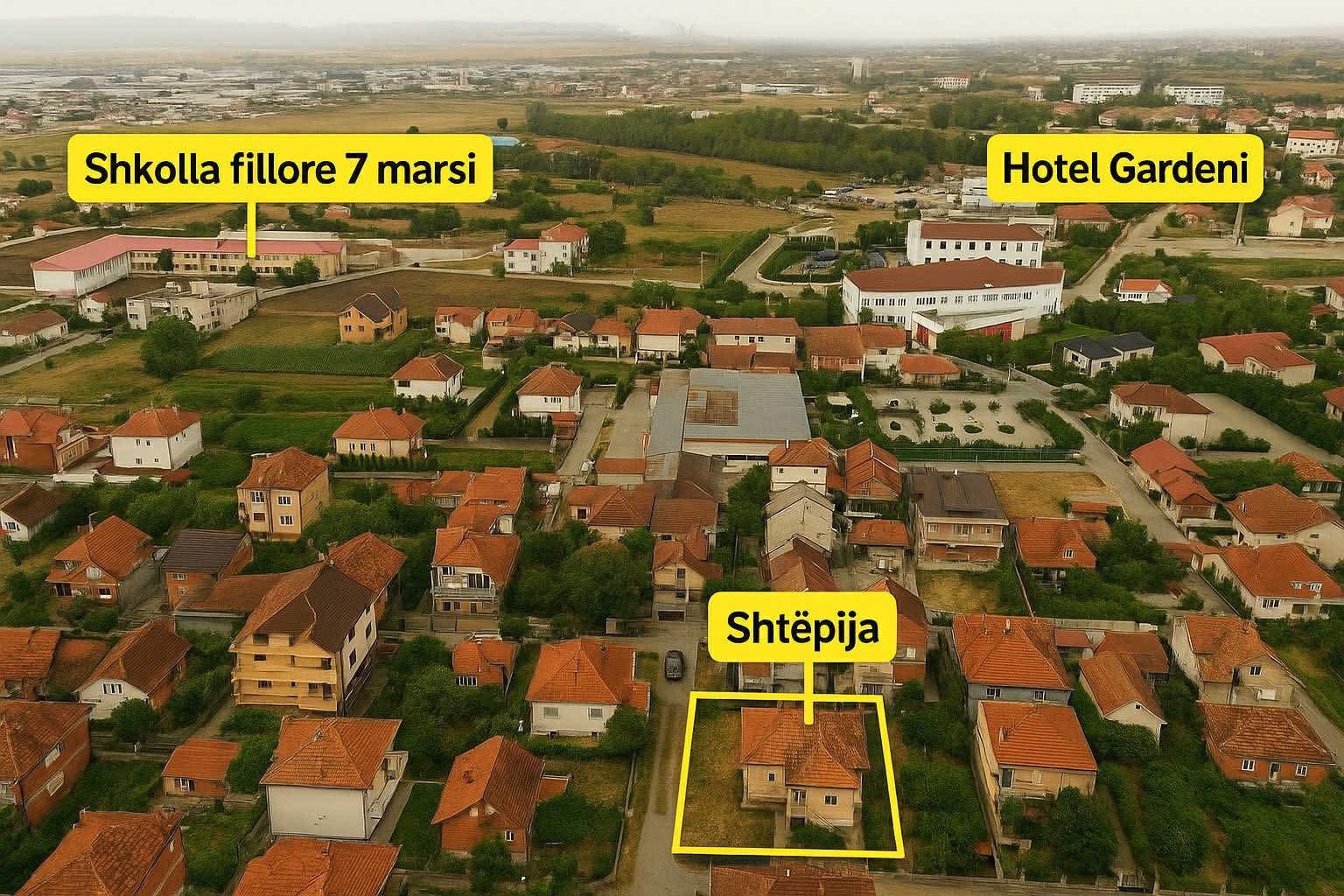 Shitet shtëpia në Emshir, me sipërfaqe prej 240 m2, në rrugën Bije Vokshi afër restaurant Golden. 2