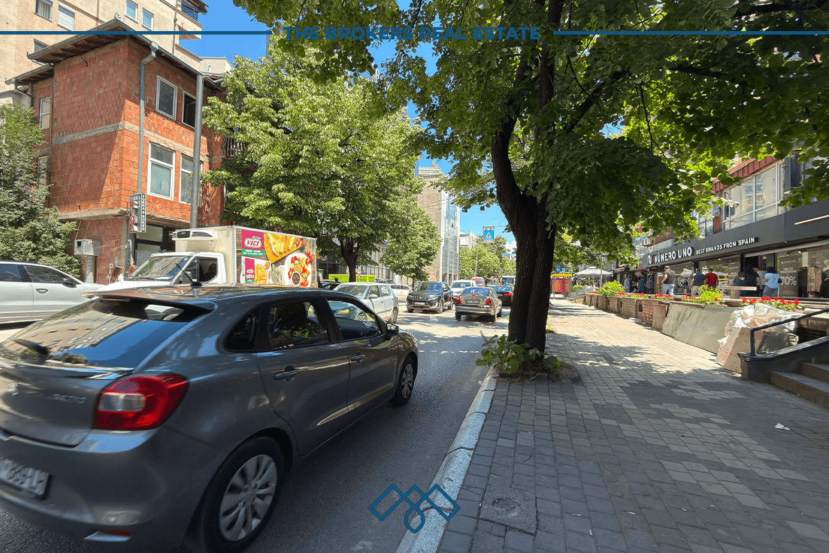 Lokal me qira 65m2 – Qafa.
