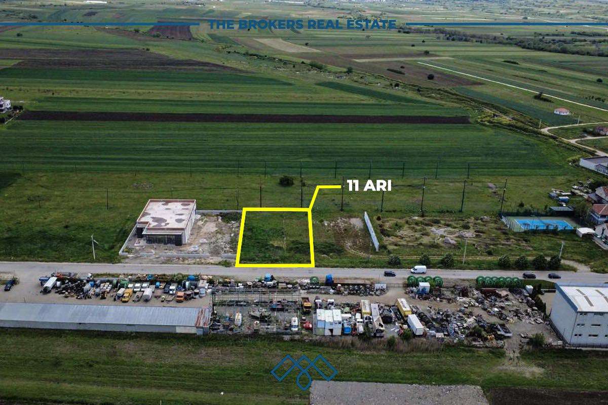 Truall në shitje – 11 Ari – Llapllasellë