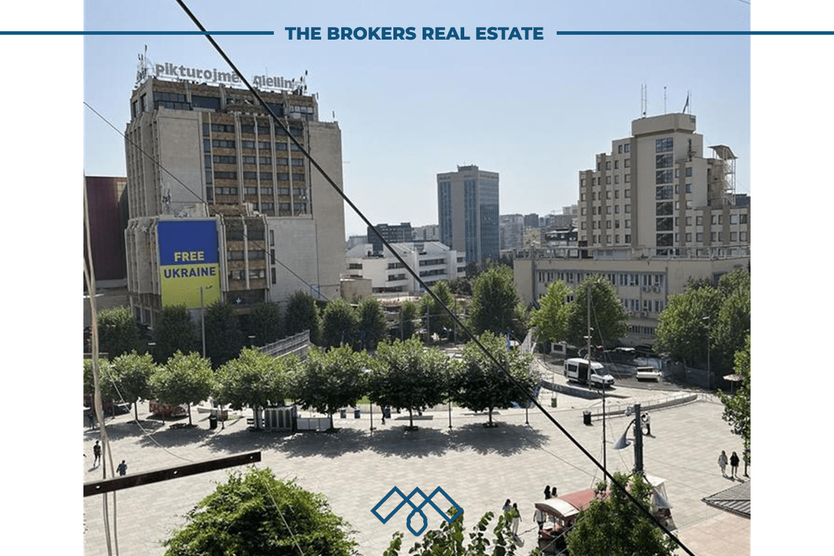 Banesë/zyre me qira 43m2 – Qendër. 2