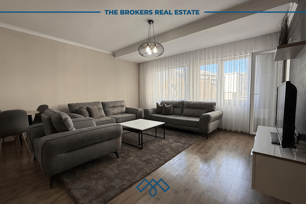 Banesë në #shitje 80.4m2 + Garazhë – Tophane. 3