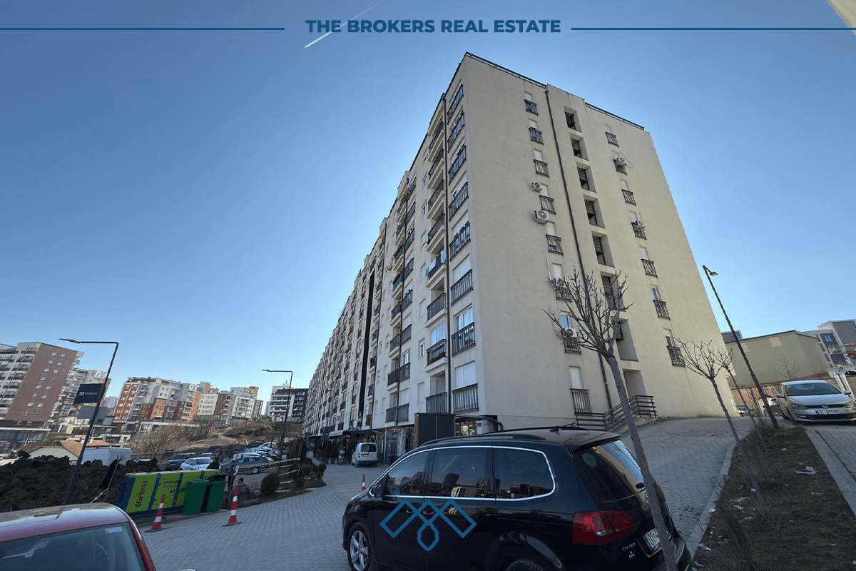 Banesë nëshitje 87m2 me fletë poseduese + garazh – Emshir/Kalabri.