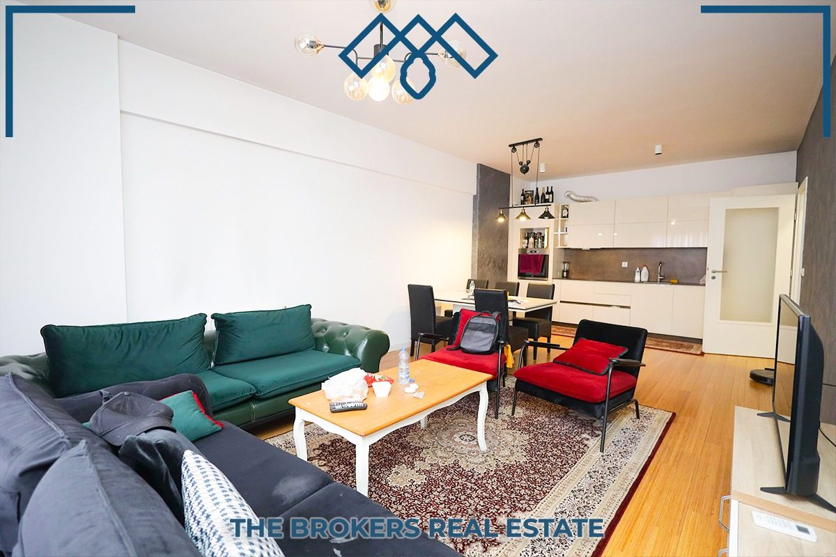 Banesë 111m² në SHITJE – afër Rrugës B – Kompleksi Royal + garazhë 2