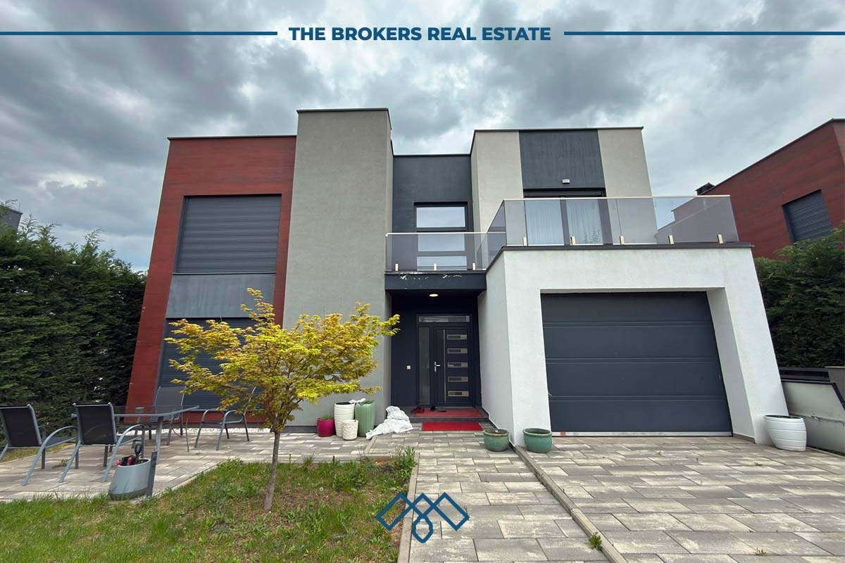 Shtëpi me qira 270m2 – Çagllavicë – Lagjja Jonë.
