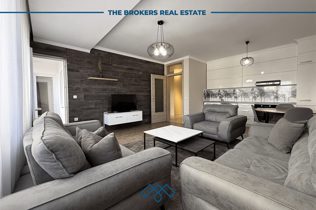 Banesë në #shitje 80.4m2 + Garazhë – Tophane. 2