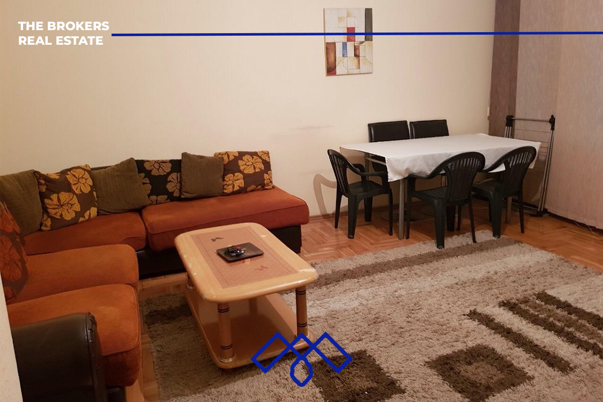 Ofrohet për shitje banesa 82 m² neto, në Prishtinë përballë Kolegjit FAMA te ish Sllovenia Sporti.
