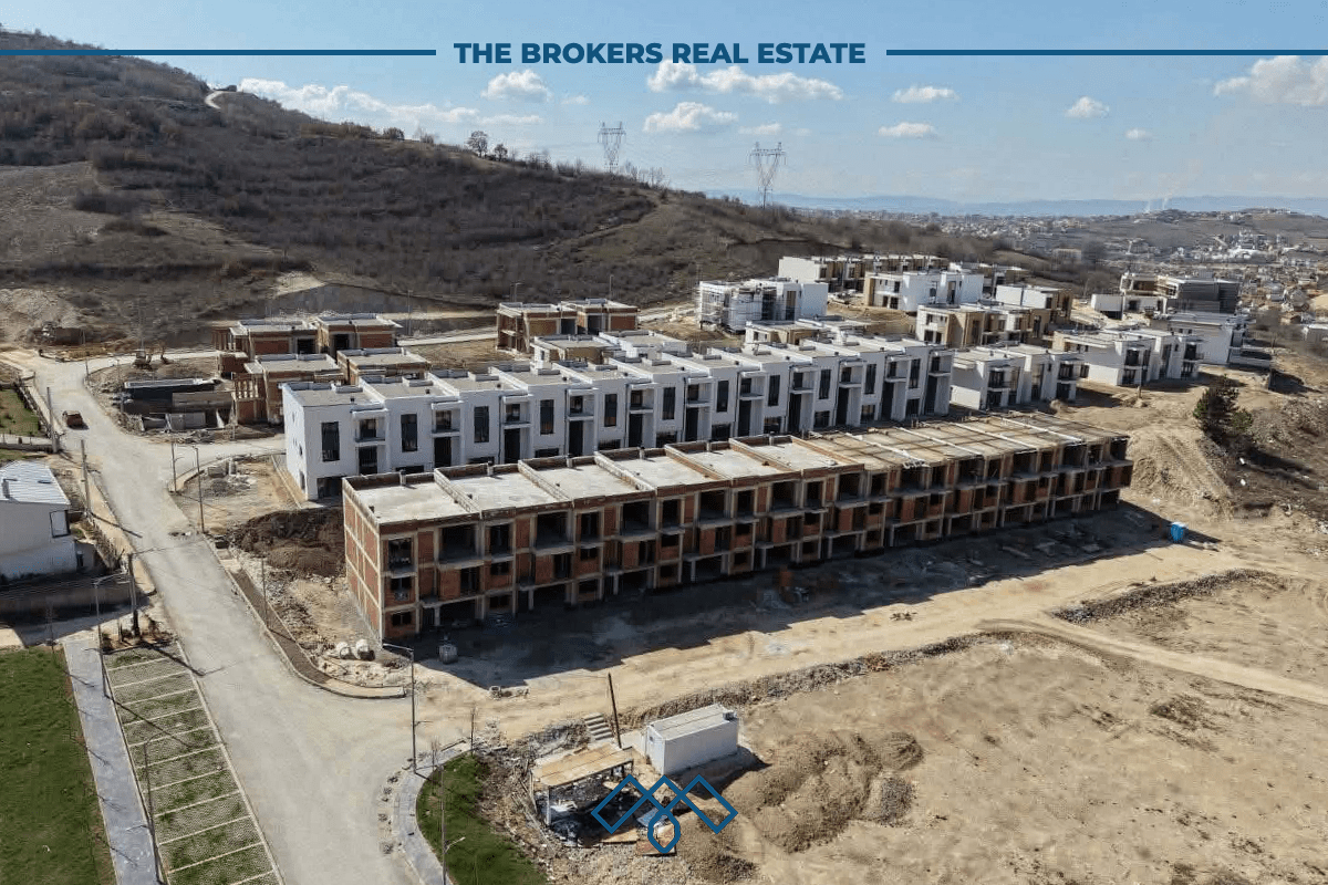 Shtëpi në shitje 322m2 – Afër Gërmisë | Lagjja e Gjelbër 1