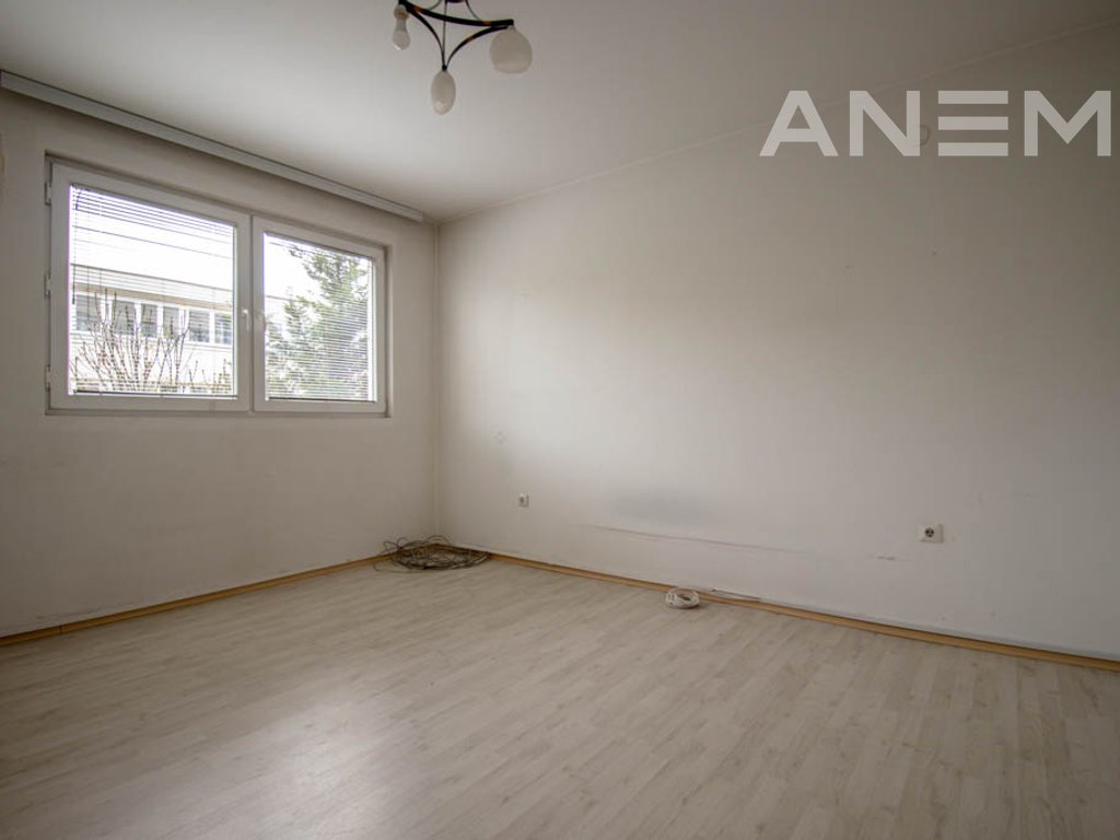 Zyre me qira me 2 hapësira pune në Ulpianë 1