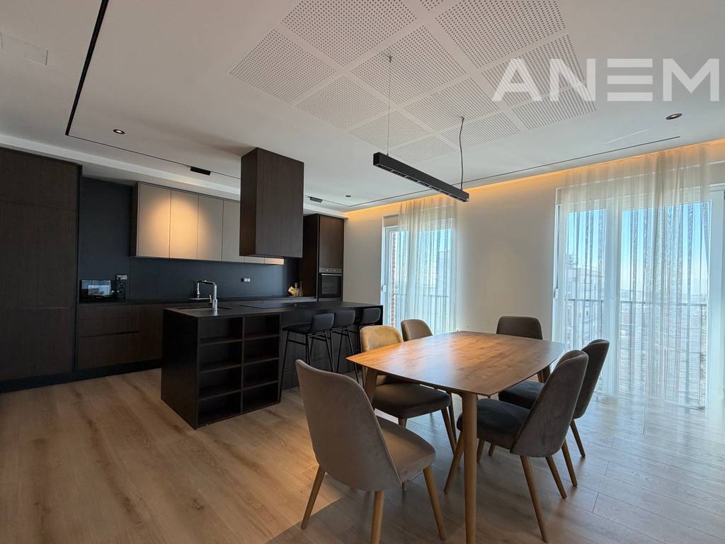 Penthouse në shitje 226m² në lagjen Bregu i Diellit