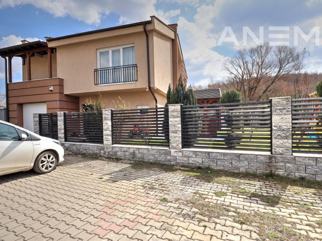 Shtëpi në shitje 235m² në Matiqan 3