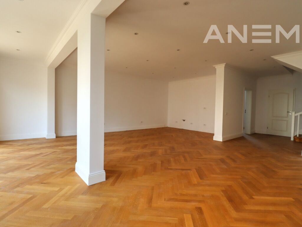 Shtëpi në shitje 230m² në lagjen Chelsea Point 4