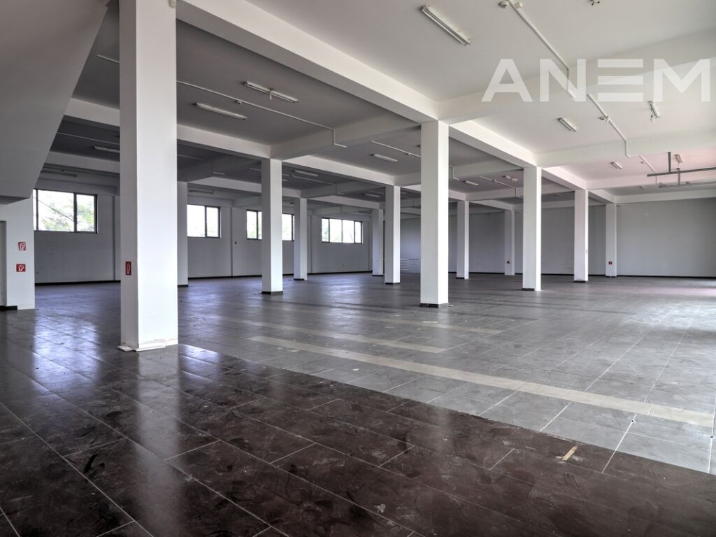 Objekt me qira 1850m² në Shkabaj-Orlloviq 2