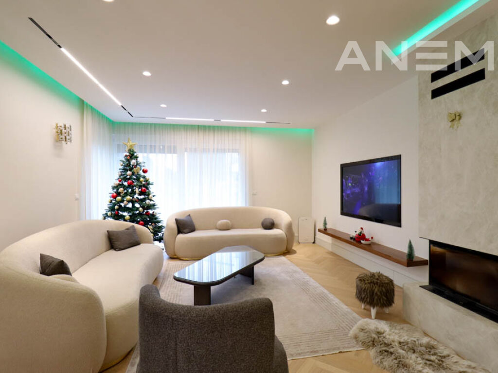 Shtëpi në shitje 243m² në lagjen Priam 2