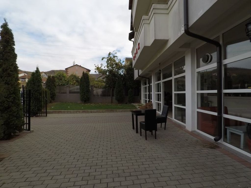 Shtepi me qira 525m2 ne Sofali
