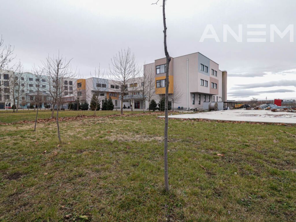 Objekt me qira 20000m² në Magjistralen Prishtinë-Ferizaj 3
