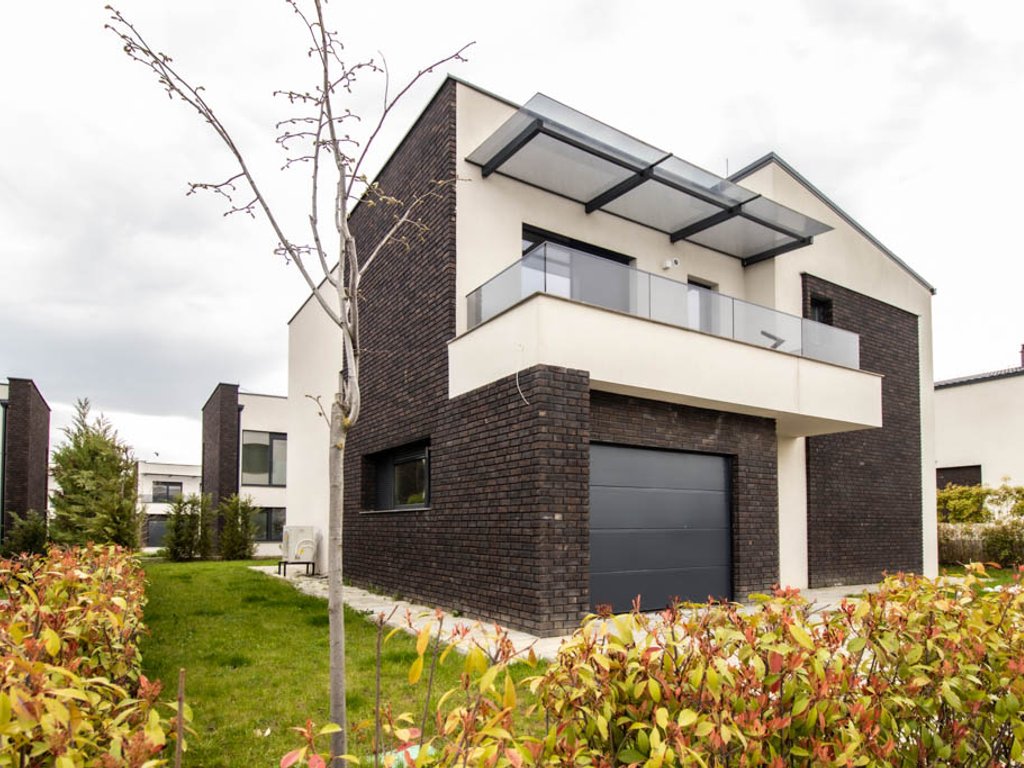 Shtëpi në shitje 243m² në Priam Village