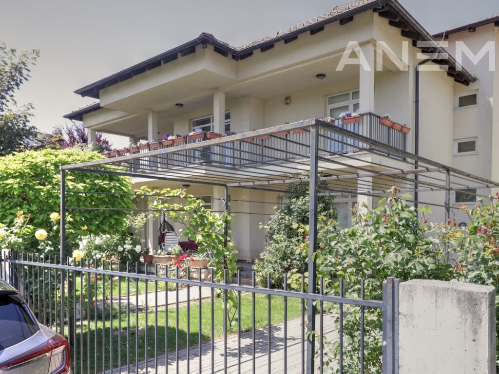 Shtëpi në shitje 750m2 në Veternik