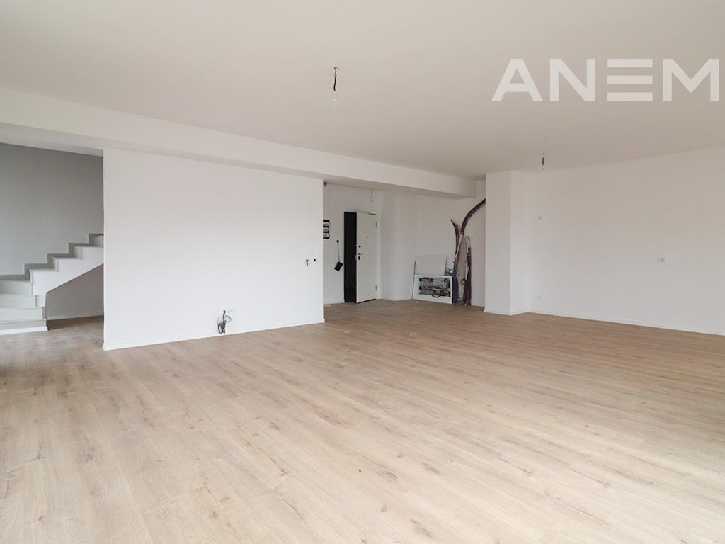 Duplex me qira me 3 dhoma gjumi në Lakrishtë 3
