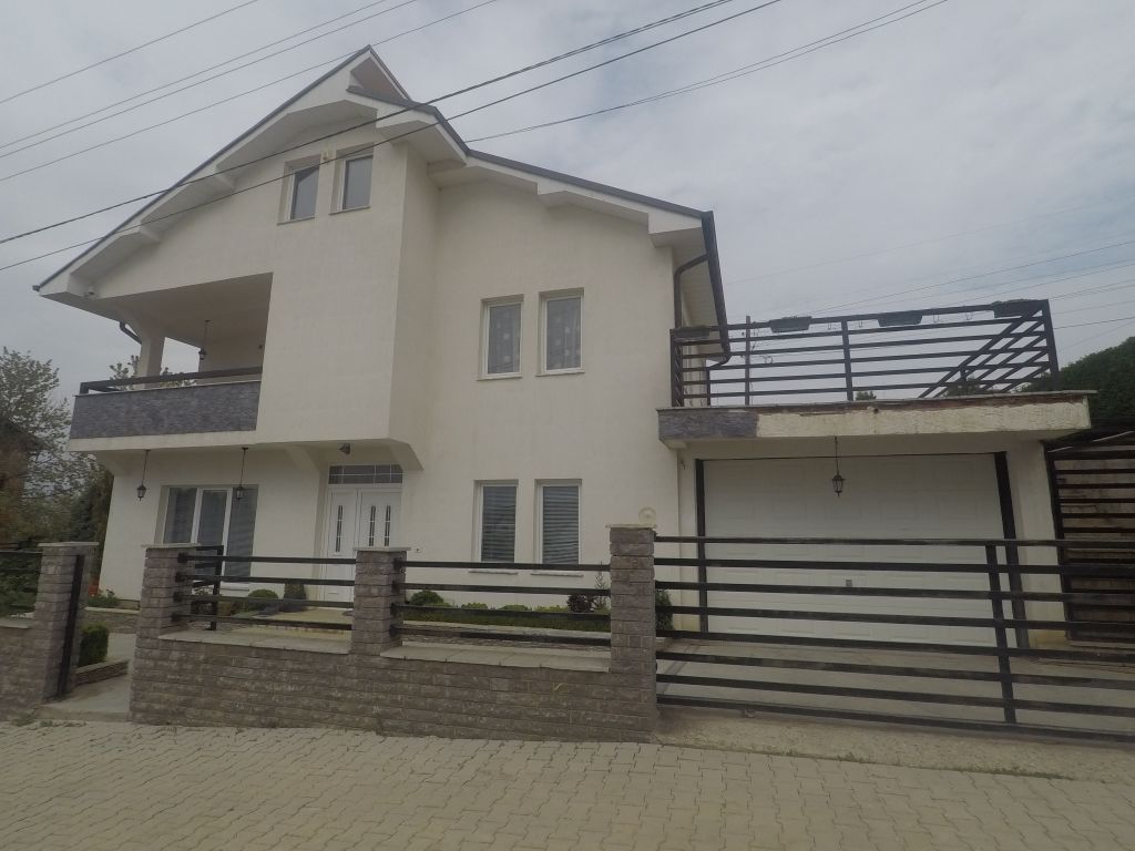 Shtëpia në shitje 380m² në Zllatar 2