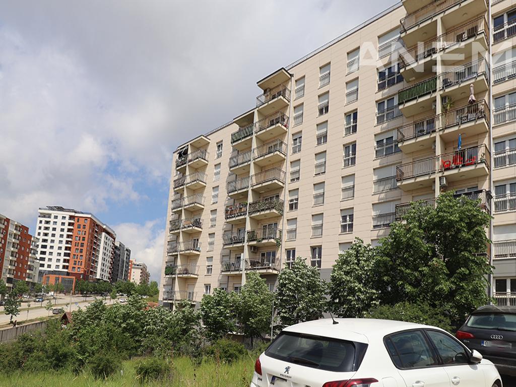 Banesë në shitje 56.09m² në Rrugën C