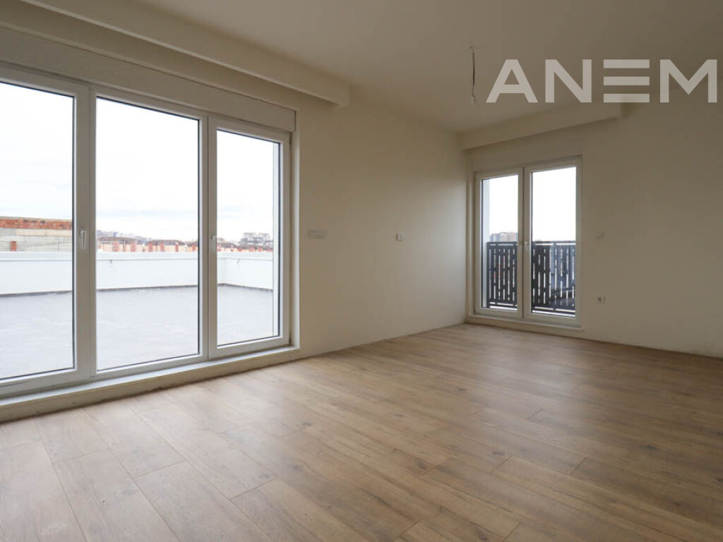 Penthouse me qira me 3 dhoma gjumi në lagjen Kalabria 3