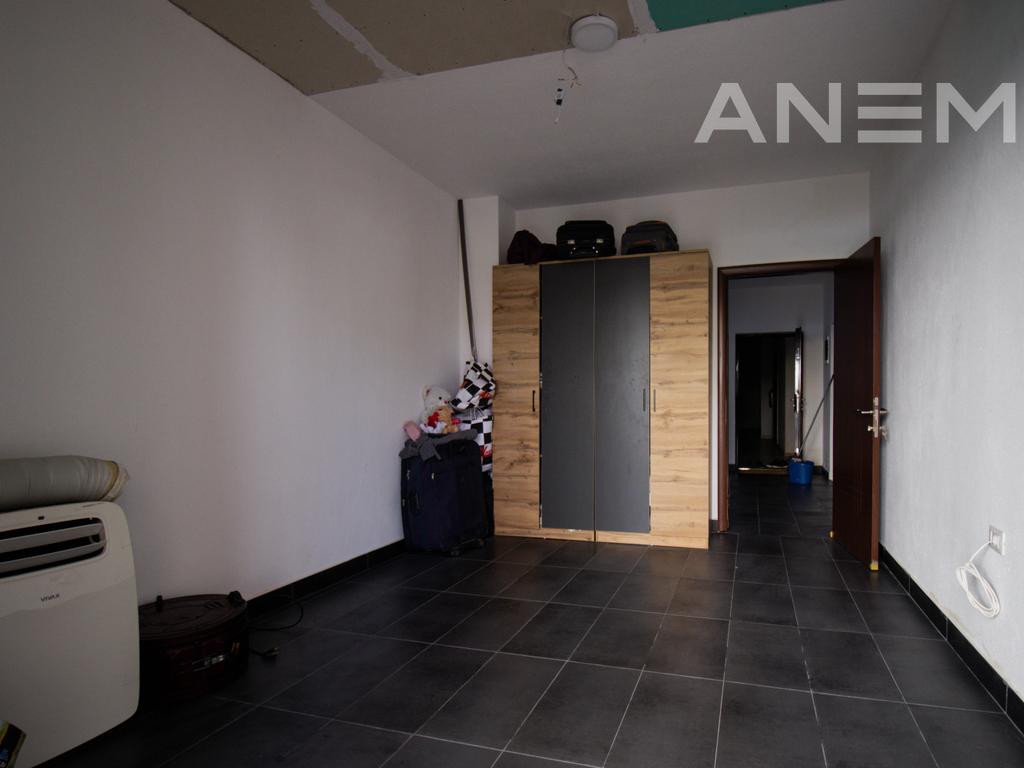Banesë në shitje 88m² në Lakrishtë 4