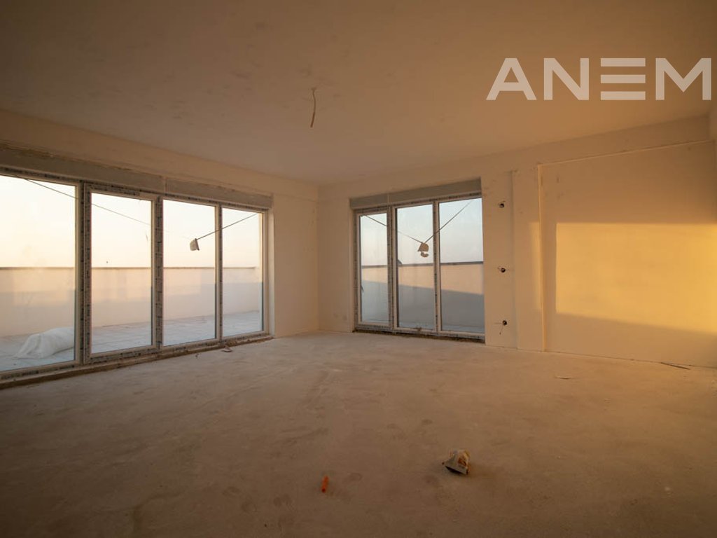 Penthouse në shitje 190m² + 100m² tarracë te Prishtina e Re 4
