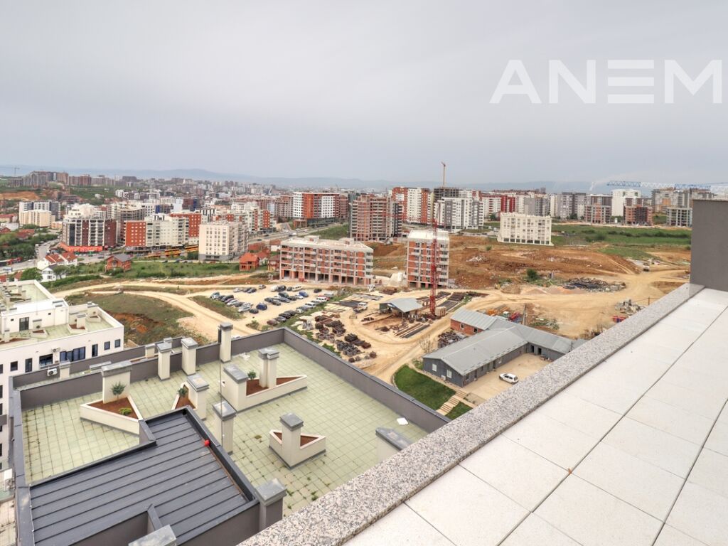 Penthouse në shitje 252m² në lagjen Kodrina 2