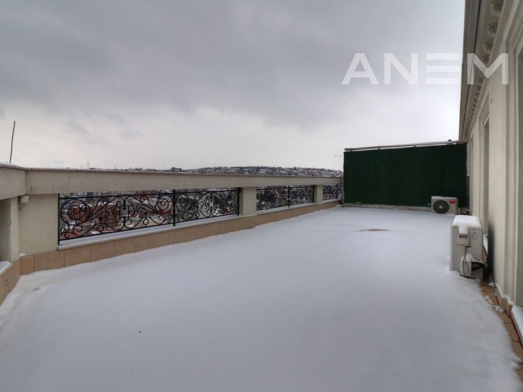 Penthouse me qira me 2 dhoma gjumi në Qendër 4