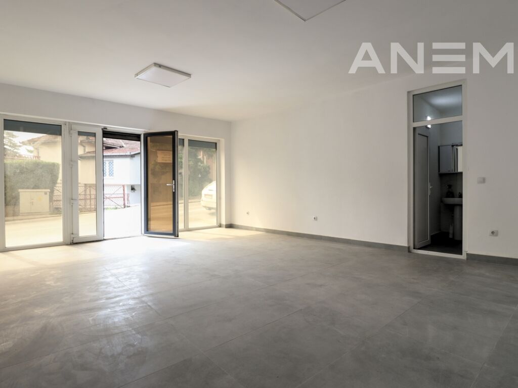 Lokal me qira 200m2 në Arbëri 3