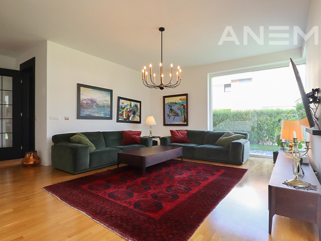 Shtëpi në shitje 270m² në lagjen Qershia 2