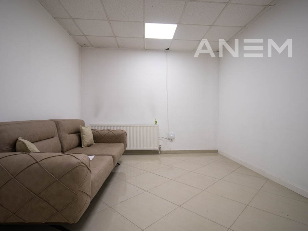 Lokal me qira 160m² në lagjen Lakrishtë 2