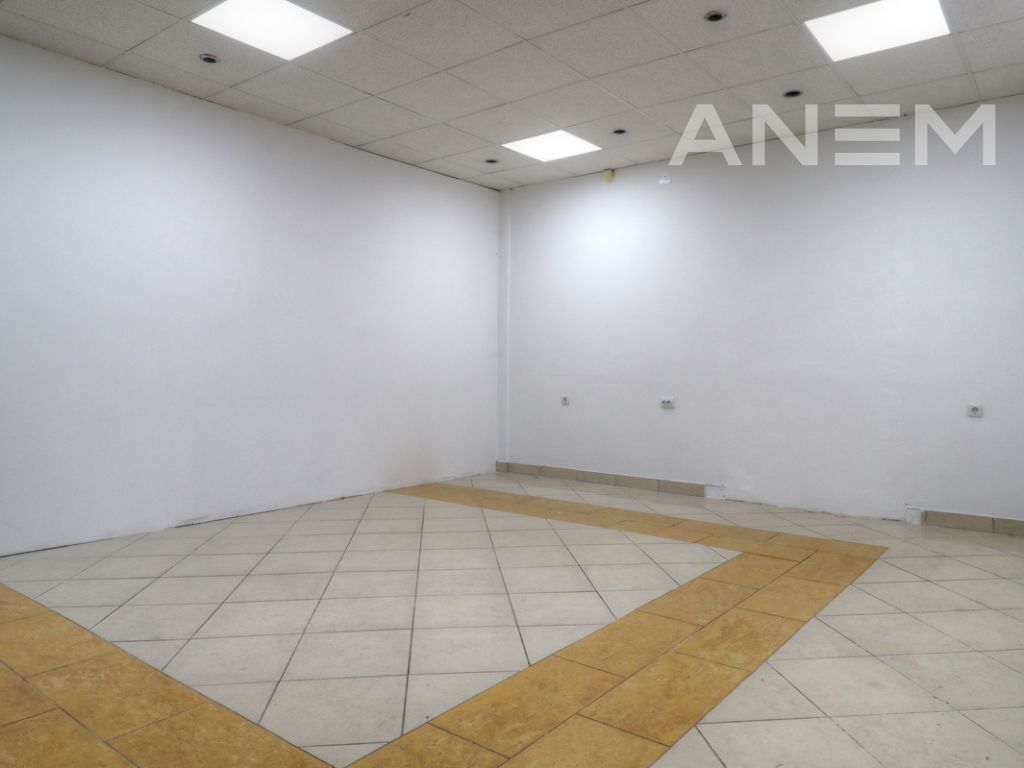 Lokal me qira 30m² në Arbëri 3