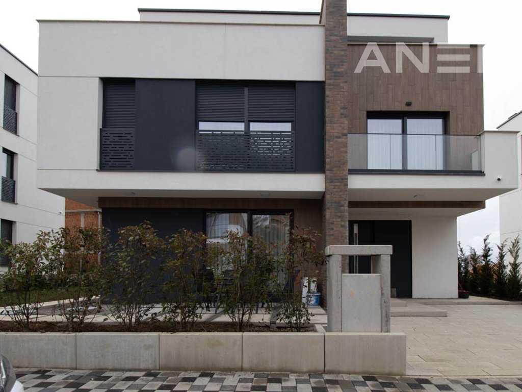 Shtëpi me qira 328m² në Zllatar