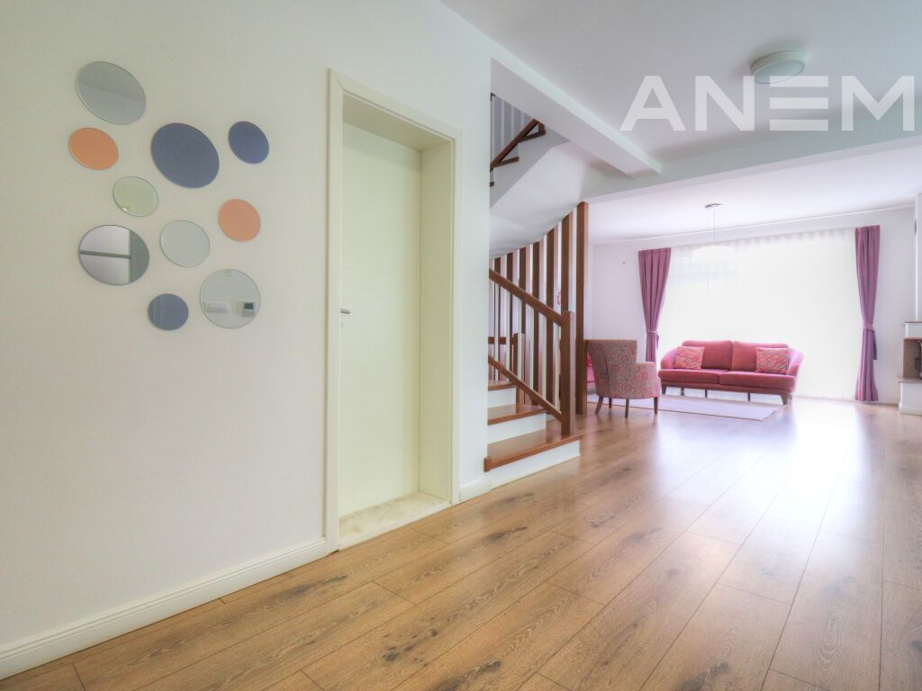 Shtëpi me qira 174m² në Marigona Residence 3