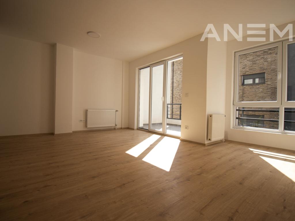 Zyre/duplex me qira me 4 hapësira pune në Arbëri 2