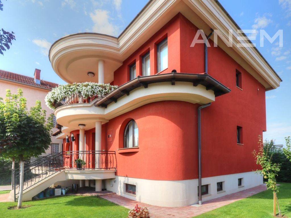 Shtëpi në shitje 430m² në lagjen Marigona 1 4