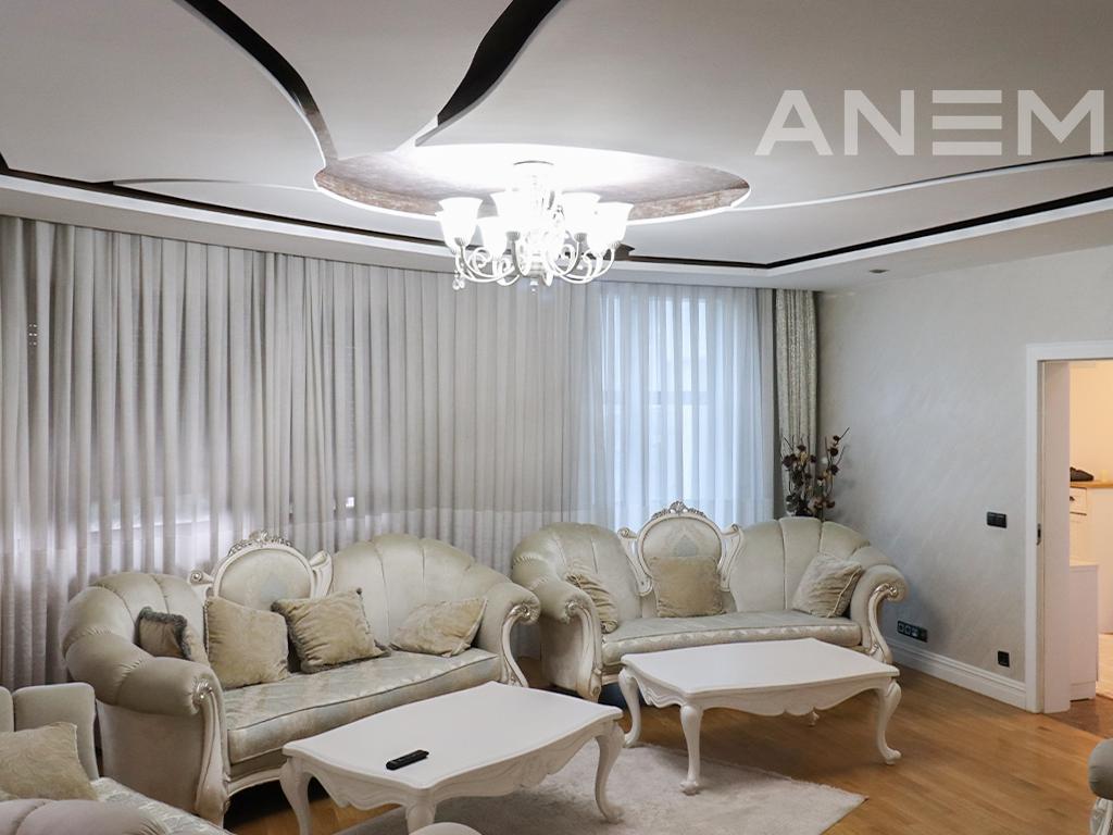 Shtëpi me qira 600m² në Veternik 3